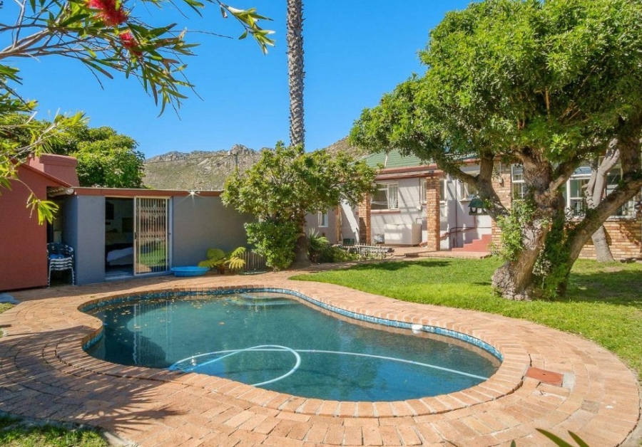 4 Bedroom Property for Sale in Fish Hoek Western Cape